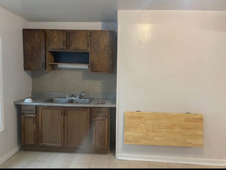 Kitchen - 266 7th St