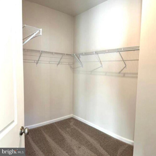 Building Photo - 9361 Barnes Lp