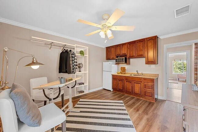 Building Photo - Luxury 3BR Home w/ Pool, Spa, Solar, RV Pa...