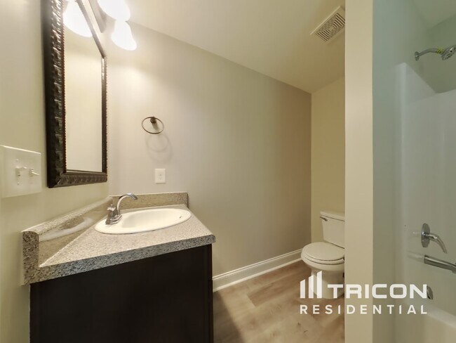 Building Photo - 8978 Western Pines Dr