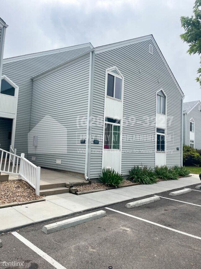 Primary Photo - 1 br, 1 bath Condo - 3337 S Monaco Pkwy Un...