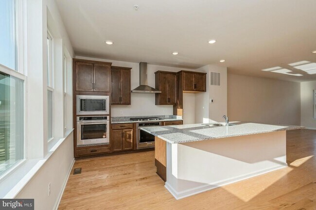 Building Photo - 103 Vaughn Dr Ext