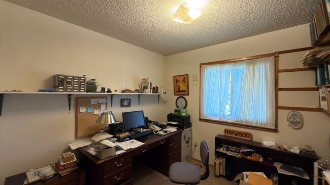 Building Photo - Great Furnished House In Fort Collins with all utilities included