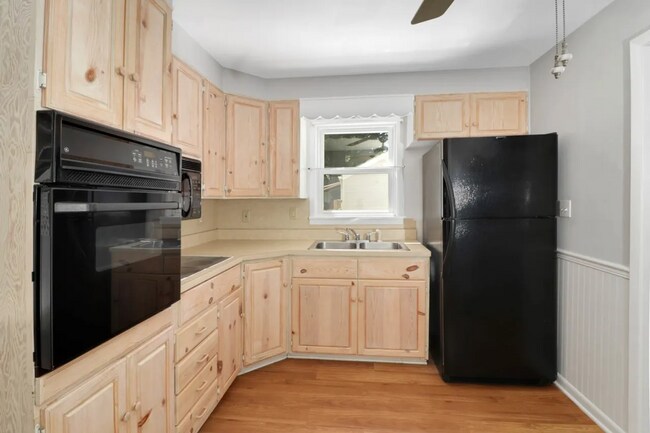 Building Photo - Get $750 off your security deposit!
