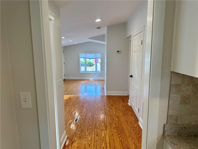 Building Photo - 54 Planet Ave