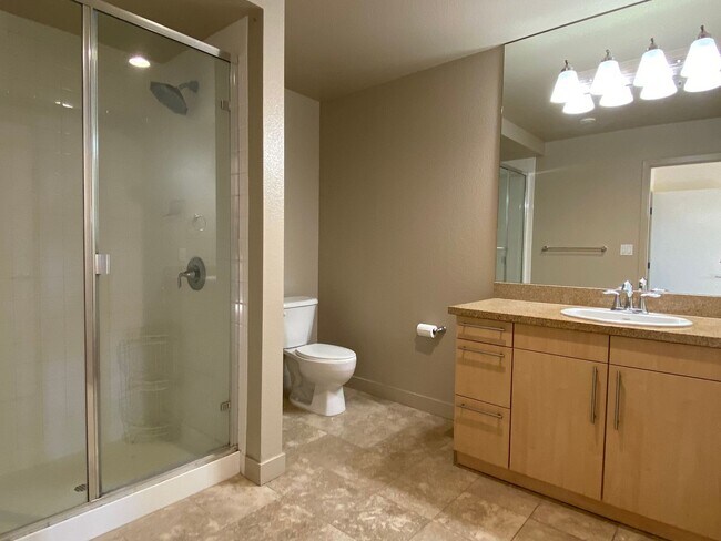 Building Photo - Modern Plant 51 Condo with Downtown Views | Secure Access | GE Café Appliances | Dogs Welcome