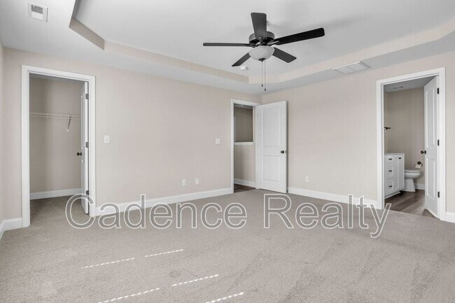 Building Photo - 1625 Grey Cliff Run