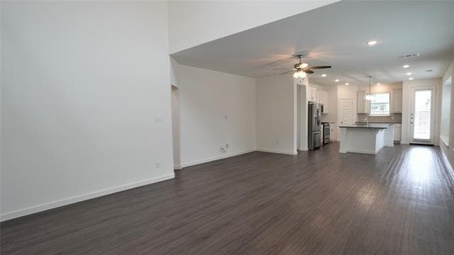 Building Photo - 2417 Doncaster Dr