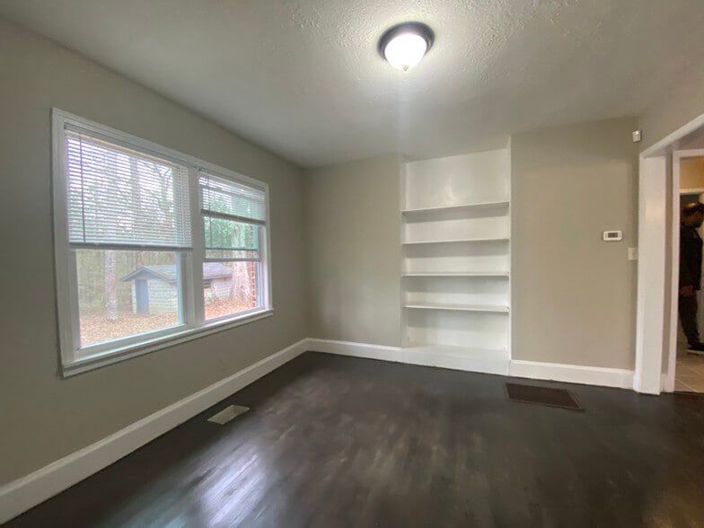 Building Photo - 8261 US-78