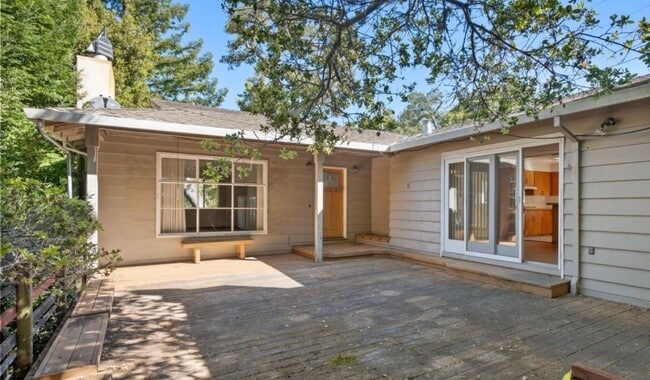 Building Photo - 70 Tiptoe Ln