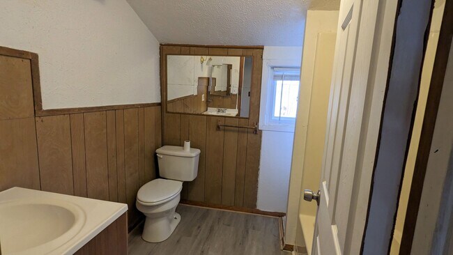 Building Photo - 1464 Beach St