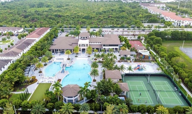 Building Photo - 8800 NW 98th Ct