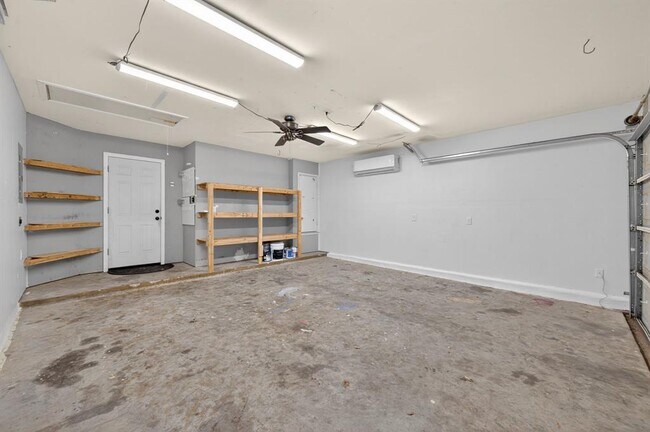 Building Photo - 1201 Dillon Lake Bend