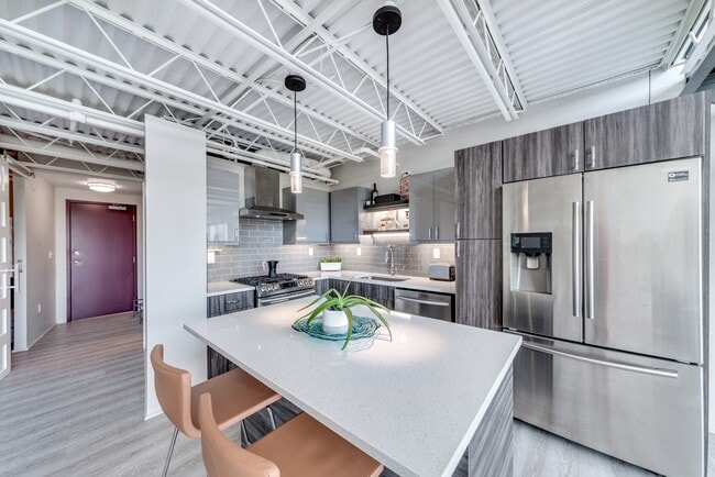 Building Photo - 367 Auden Ave