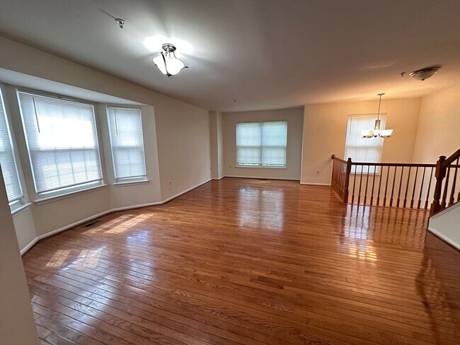 Building Photo - 6913 Malachite Pl