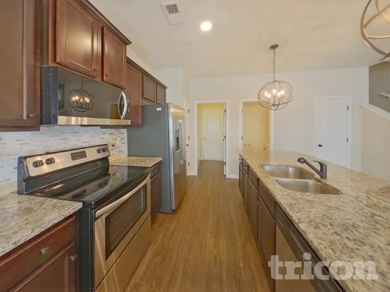 Building Photo - 7817 Rock Rose Ln