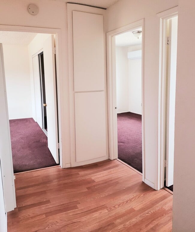 Building Photo - 3 Bedroom 2  Bath home with Garage in the heart of JT!!