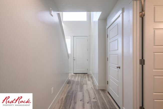 Building Photo - Innovative Design! 4 Bedroom Home in the Beautiful Desert Playa Community