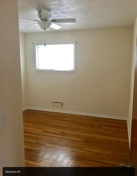 Building Photo - 5535 W 54th St