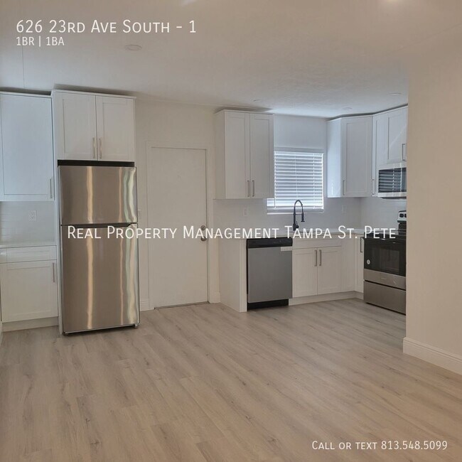 Building Photo - 626 23rd Ave S