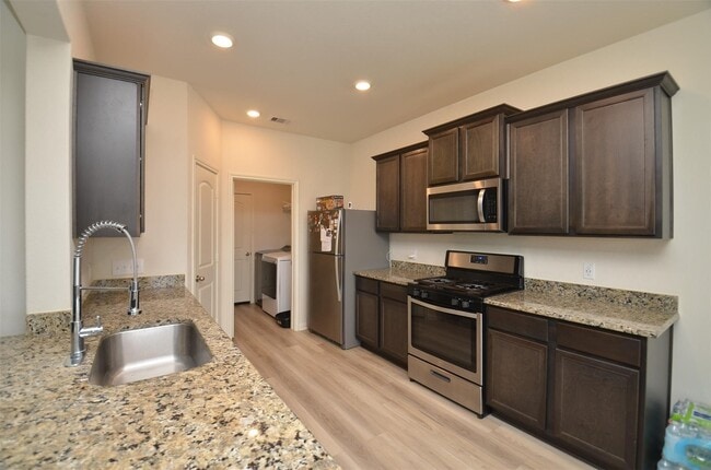 Building Photo - 2164 Mule Ridge Dr