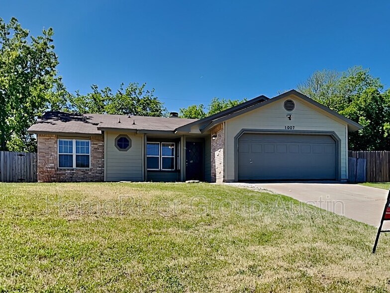Primary Photo - 1007 Edgerly Ln