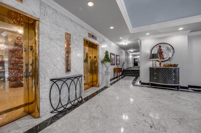 Building Photo - 101 S Hanover Ave