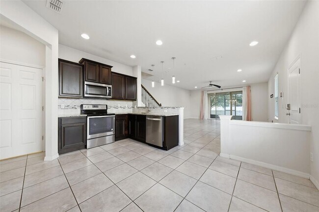 Building Photo - 1096 Pavia Dr