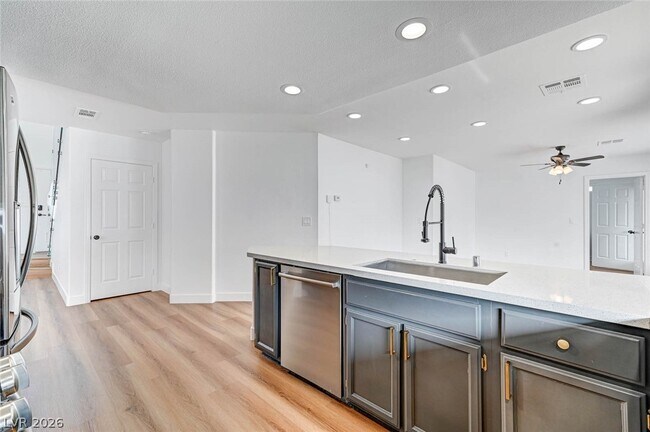 Building Photo - 2817 Via Florentine St