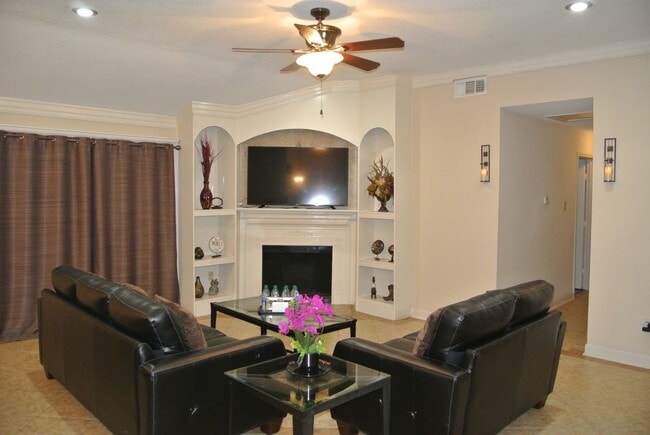 Building Photo - 3653 Timber Bluff Ln