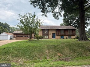 Building Photo - 602 Galveston Rd
