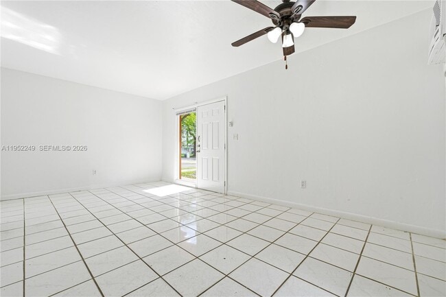 Building Photo - 1333 NW 15th St