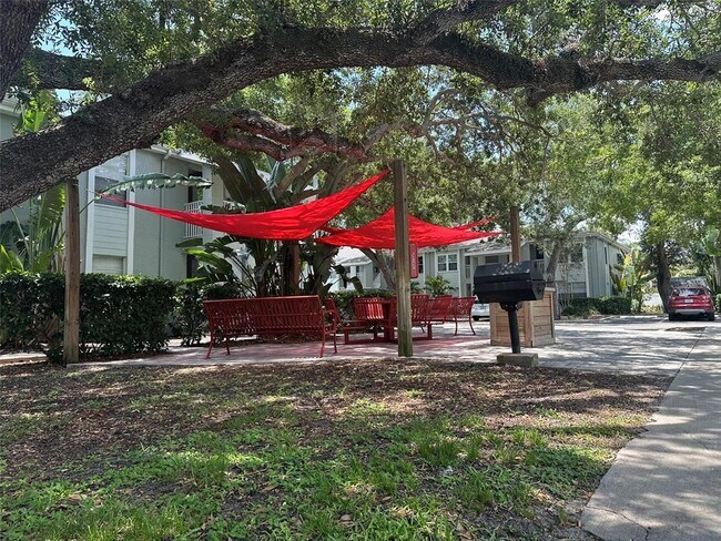 Building Photo - 5440 S MacDill Ave