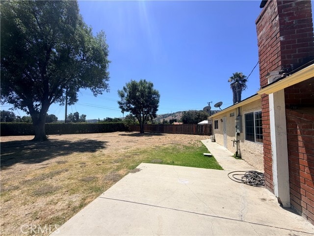 Building Photo - 2448 Cuatro Dr