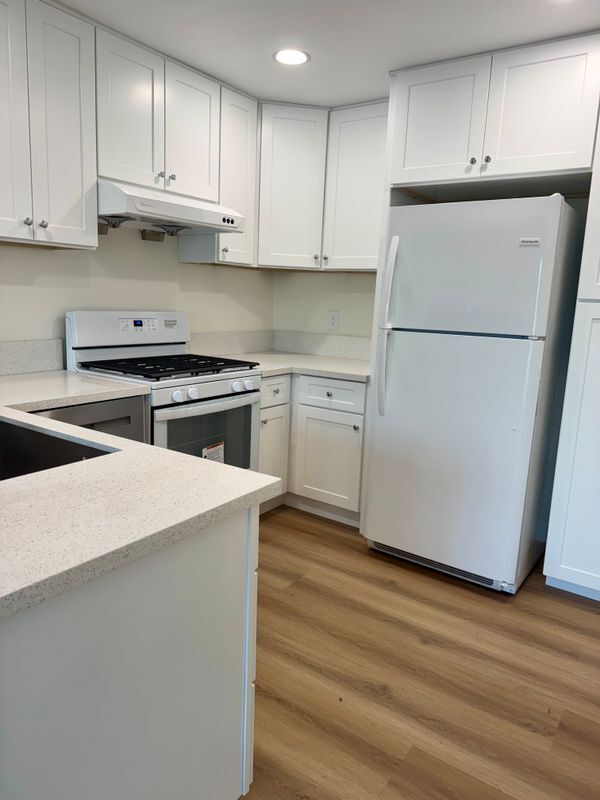 Building Photo - 110 Casuda Canyon Dr