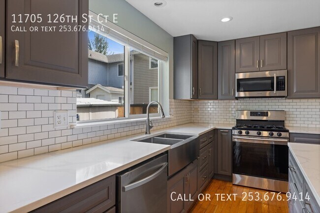 Building Photo - 11705 126th St Ct E