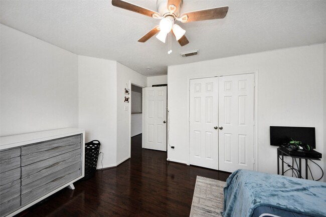 Building Photo - 9107 S Ferndale Pl Dr