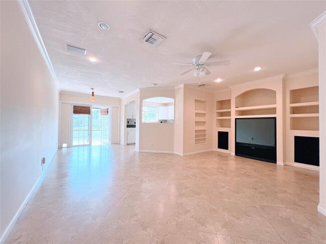 Building Photo - 2032 Discovery Cir E