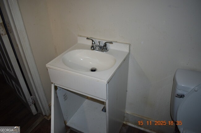 Building Photo - 4255 Roy Ave