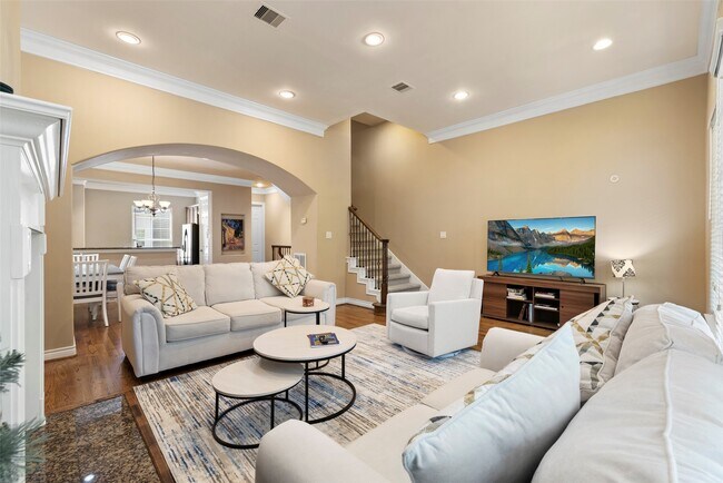 Building Photo - 9125 Harbor Hills Dr