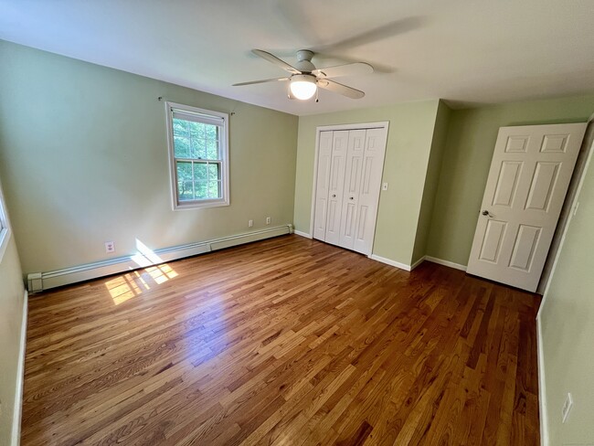 Building Photo - 25 Jade Tree Ln