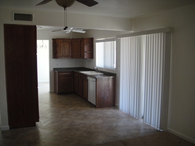 Building Photo - 15831 N 23rd Dr