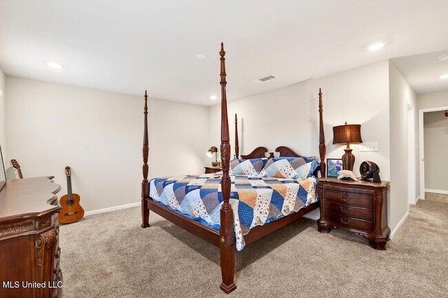 Building Photo - 1086 Enclave Cir