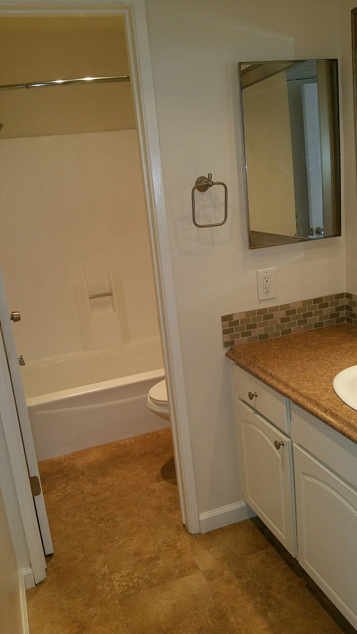 Building Photo - 2841 S Fairview St