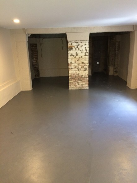 Building Photo - 8329 Pritchard Pl