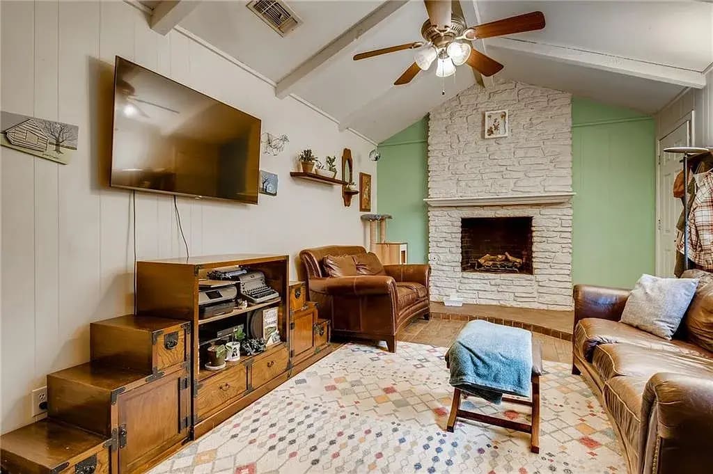 Unit B Living Room 3 - 8007 Brockman St