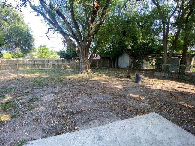 Building Photo - 6107 McKinstry Blvd