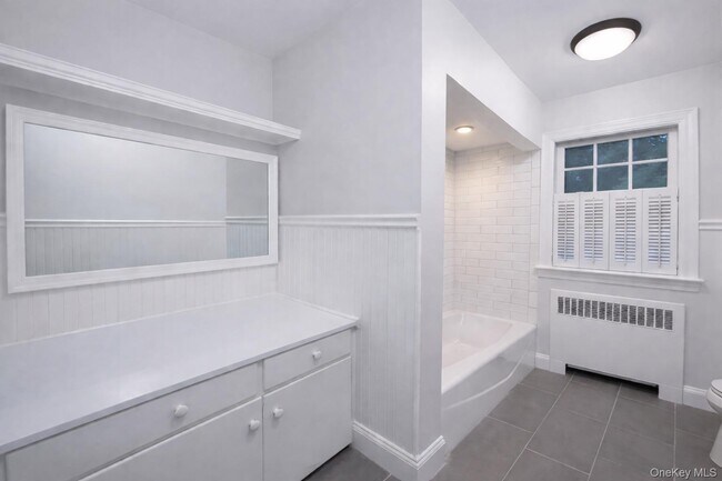 Building Photo - 474 N Bedford Rd