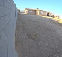 Building Photo - 2612 E Alta Vista Rd