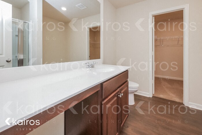 Building Photo - 1037 Pilgrim Ln